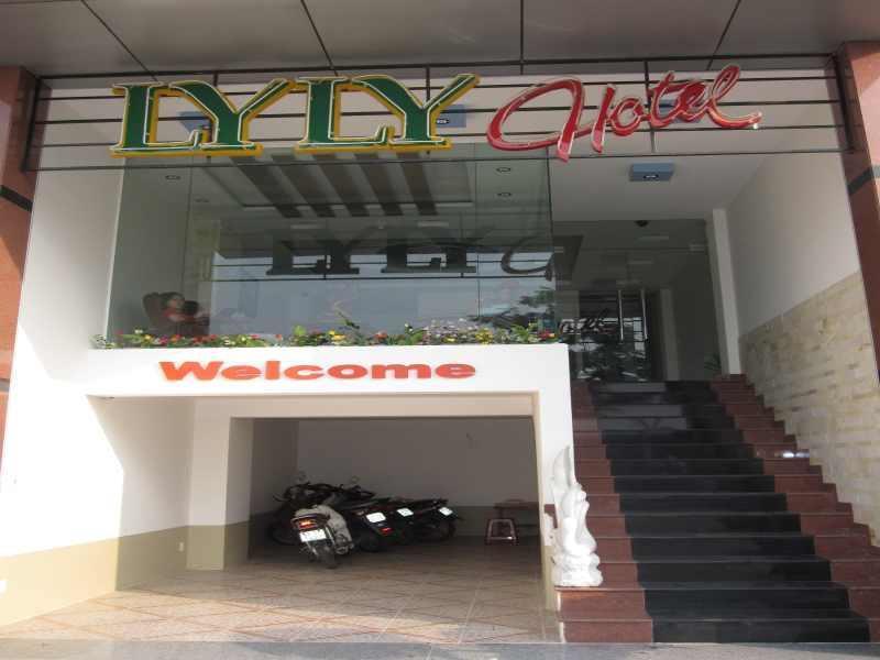 Lyly Hotel Da Nang Bagian luar foto
